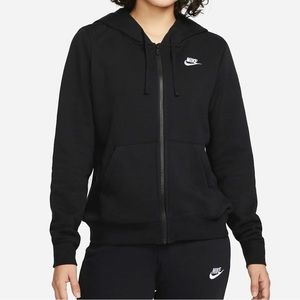 Women’s Nike Jacket (NWOT)